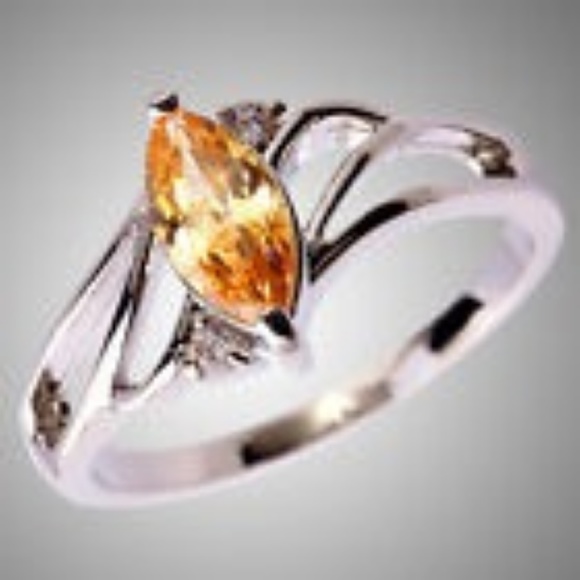 Jewelry - Marquise Cut Morganite & White Topaz Gemstone Ring Jewelry - Marquise Cut Morganite & White Topaz Gemstone Ring